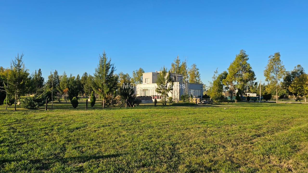CAMPOS DE ROCA II - Lote central en esquina con excelente ubicación — foto 7