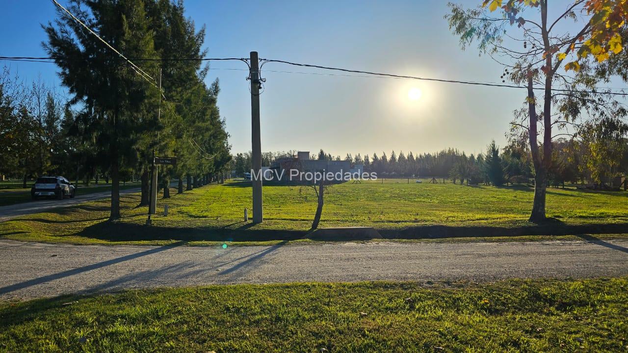 CAMPOS DE ROCA II - Lote central en esquina con excelente ubicación — foto 9