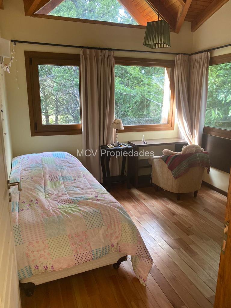BARILOCHE - ARELAUQUEN - Exclusivo barrio cerrado con cancha de Golf y Equitación — foto 2