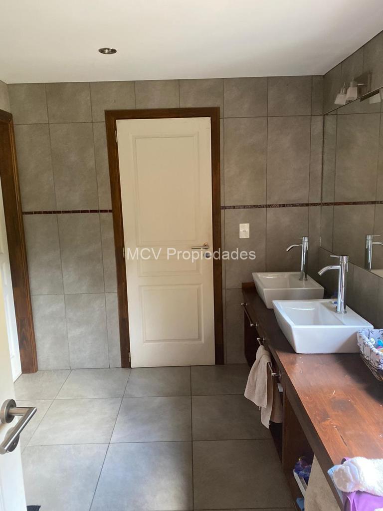 BARILOCHE - ARELAUQUEN - Exclusivo barrio cerrado con cancha de Golf y Equitación — foto 3