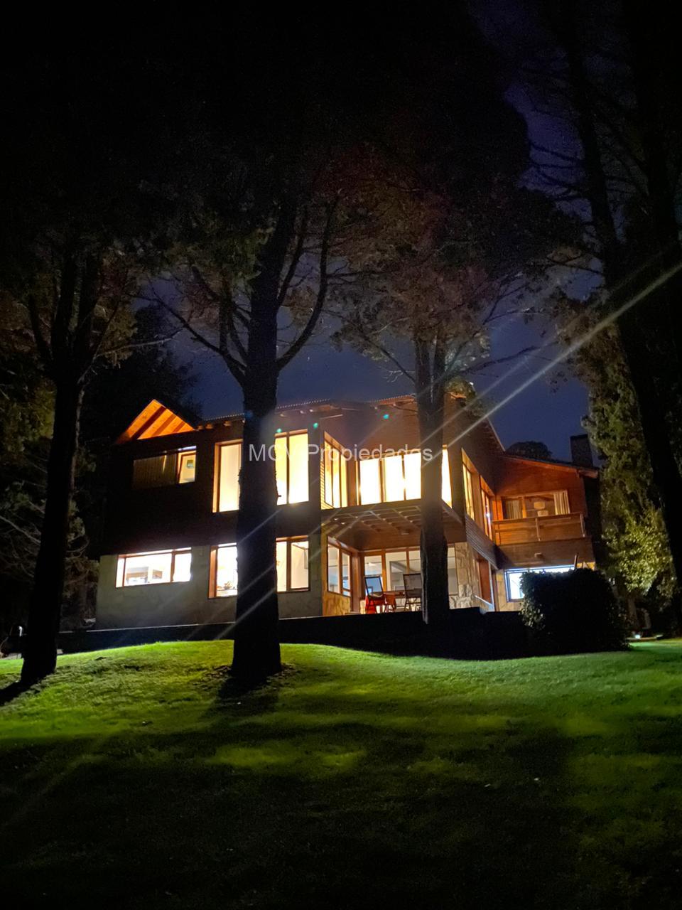 BARILOCHE - ARELAUQUEN - Exclusivo barrio cerrado con cancha de Golf y Equitación — foto 9