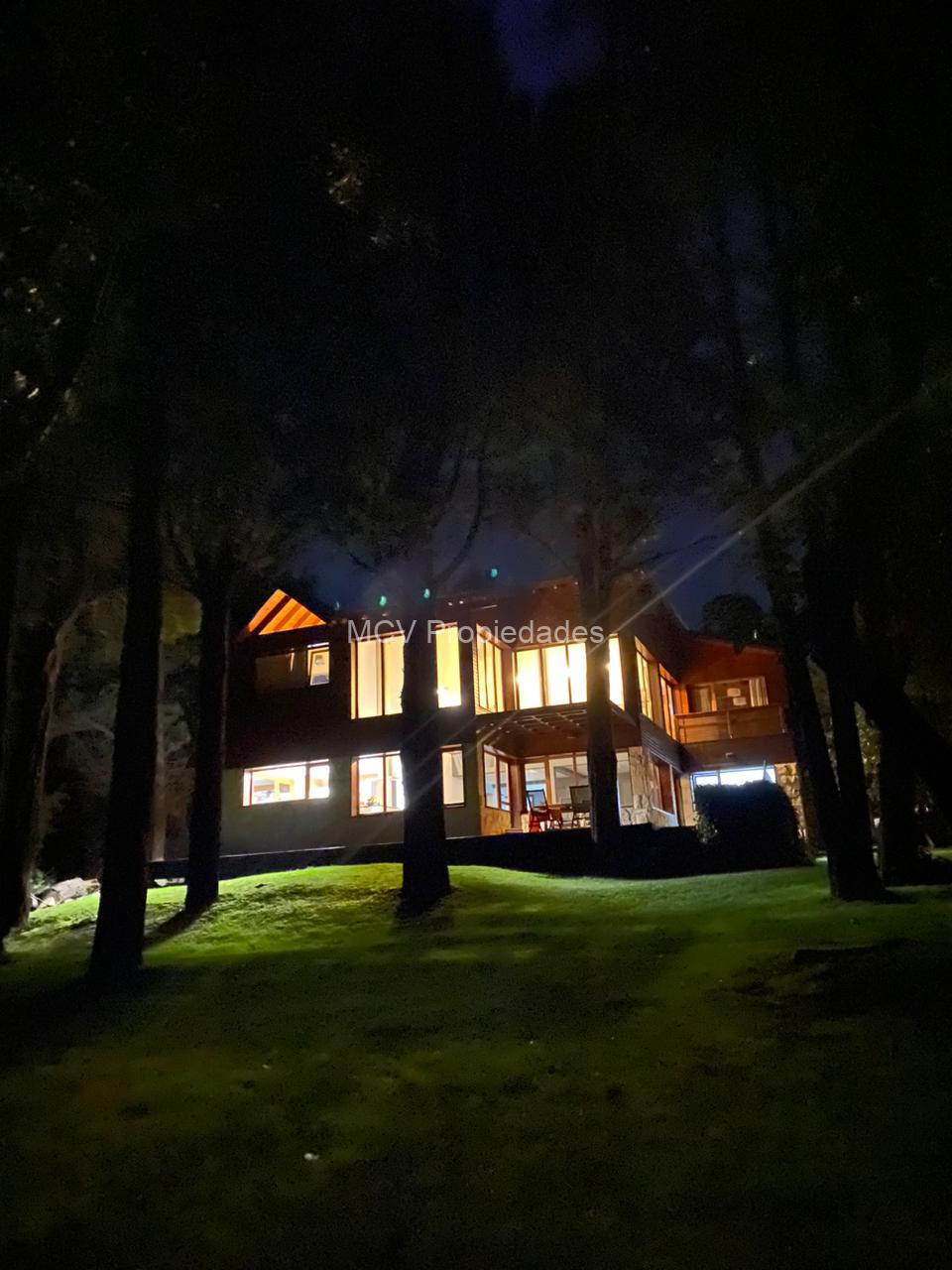 BARILOCHE - ARELAUQUEN - Exclusivo barrio cerrado con cancha de Golf y Equitación — foto 10