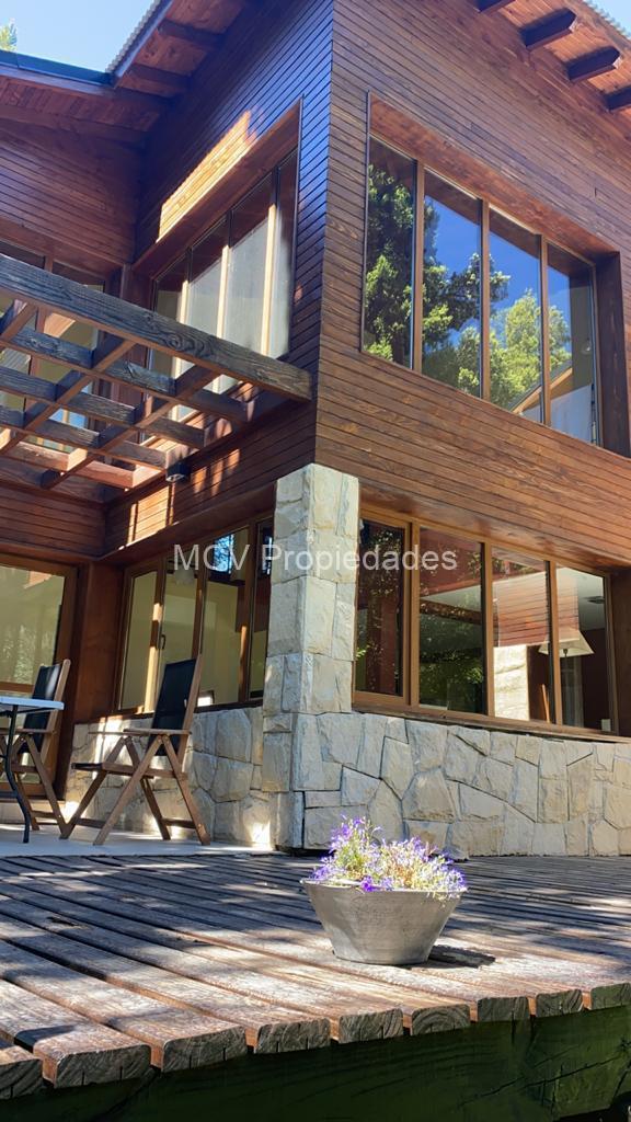 BARILOCHE - ARELAUQUEN - Exclusivo barrio cerrado con cancha de Golf y Equitación — foto 11
