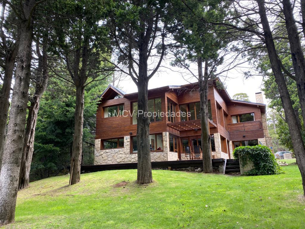 BARILOCHE - ARELAUQUEN - Exclusivo barrio cerrado con cancha de Golf y Equitación — foto 12