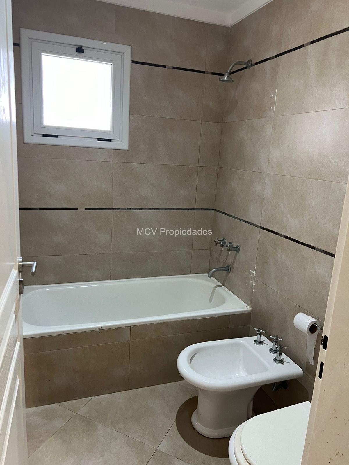 FINCAS DE IRAOLA II - Casa en lote central con 4 dormitorios y piscina — foto 17
