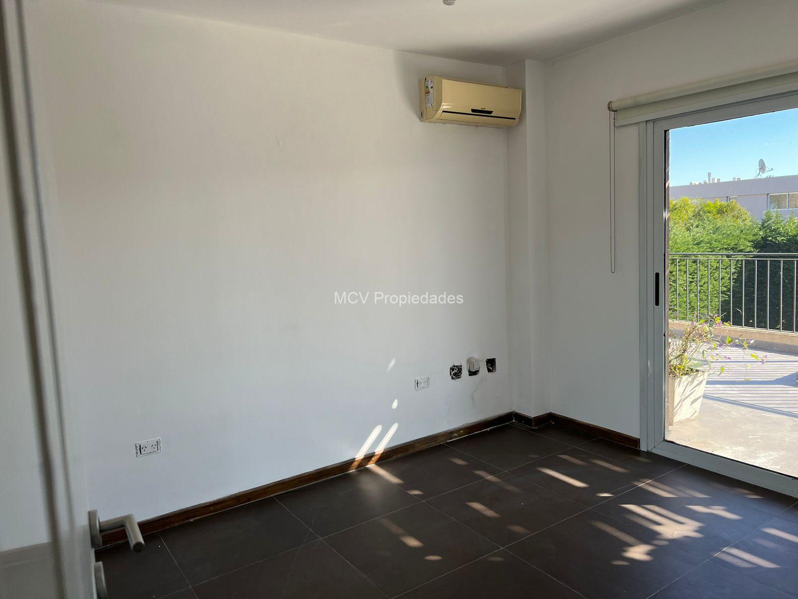 FINCAS DE IRAOLA II - Casa en lote central con 4 dormitorios y piscina — foto 18