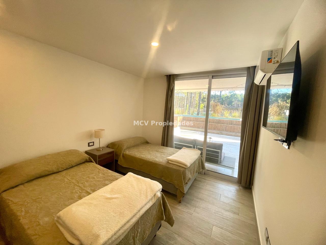 PINAMAR NORTE - DEPTO Edific. ZEUS - 2 Amb PB con piscina privada — foto 12