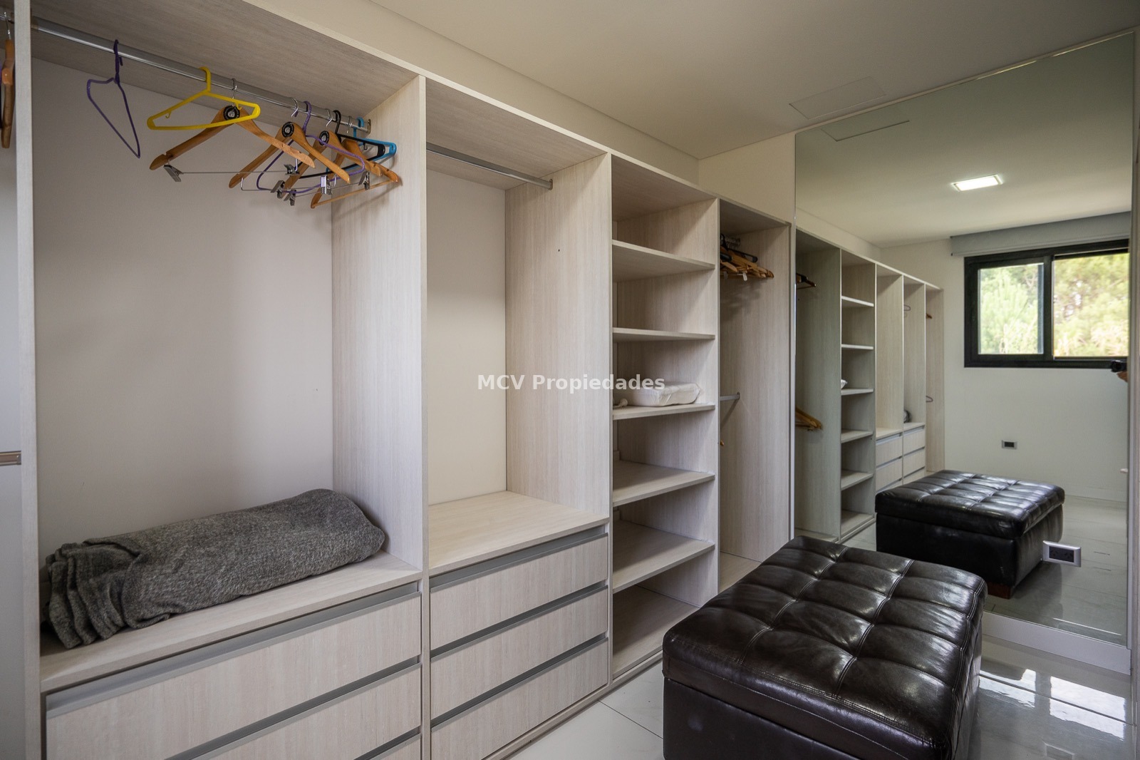 LA HERRADURA – PINAMAR – Casa p/10 pax - 5 dorm c/piscina climat — foto 22