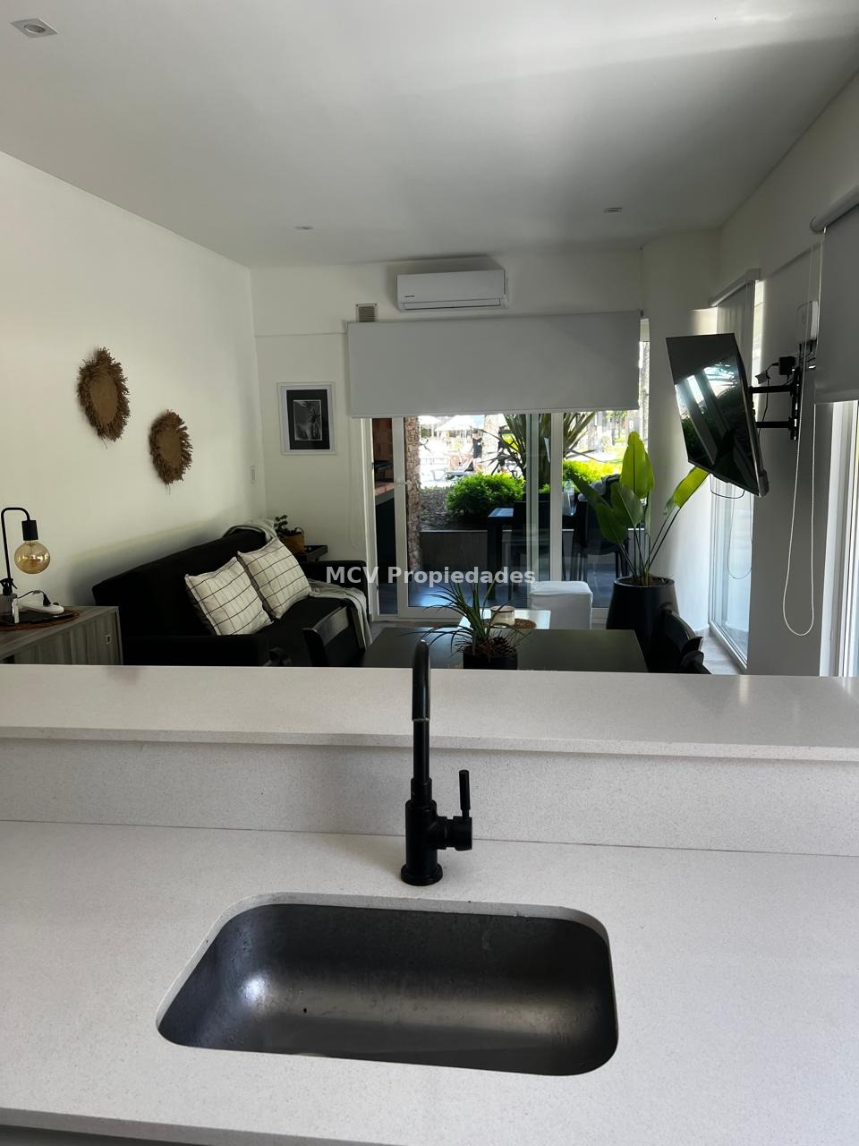 PINAMAR NORTE - Complejo LA RENATA NORTE - Depto de 2 amb c/jardin en esquina!! y cochera. PB — foto 4