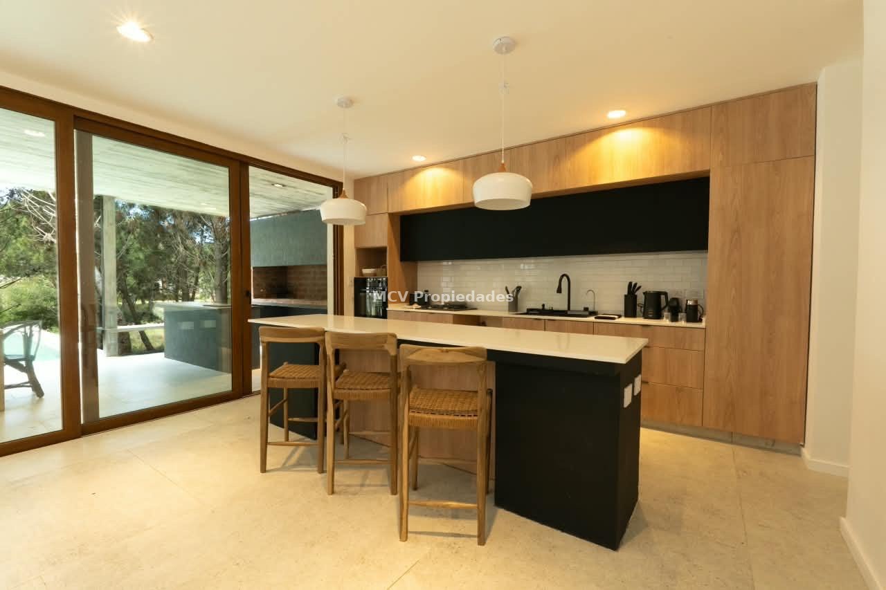 RESIDENCIAL II 348 p/10 pax c/pileta — foto 18